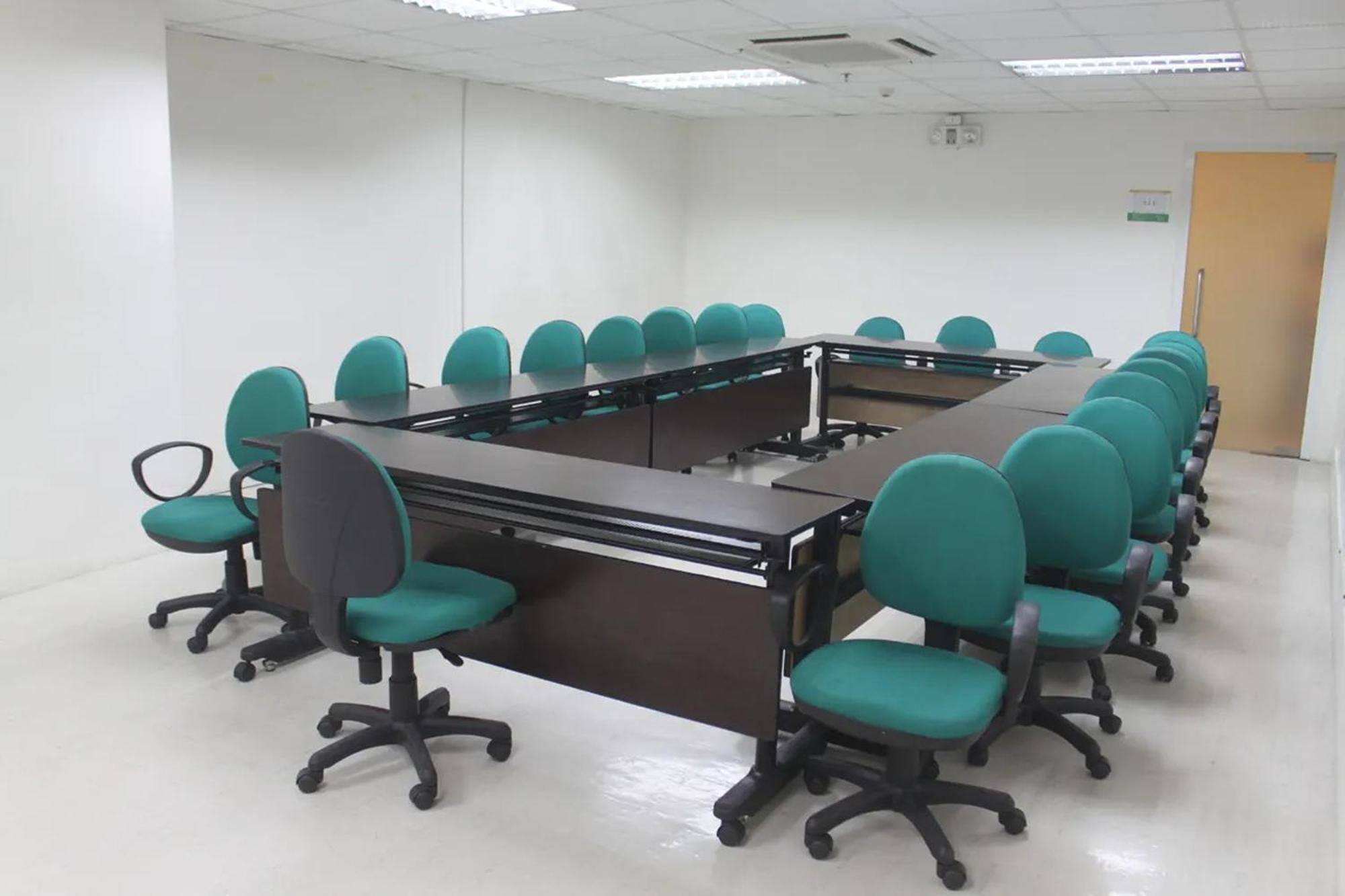 Go Hotels Plus Mandaluyong Buitenkant foto
