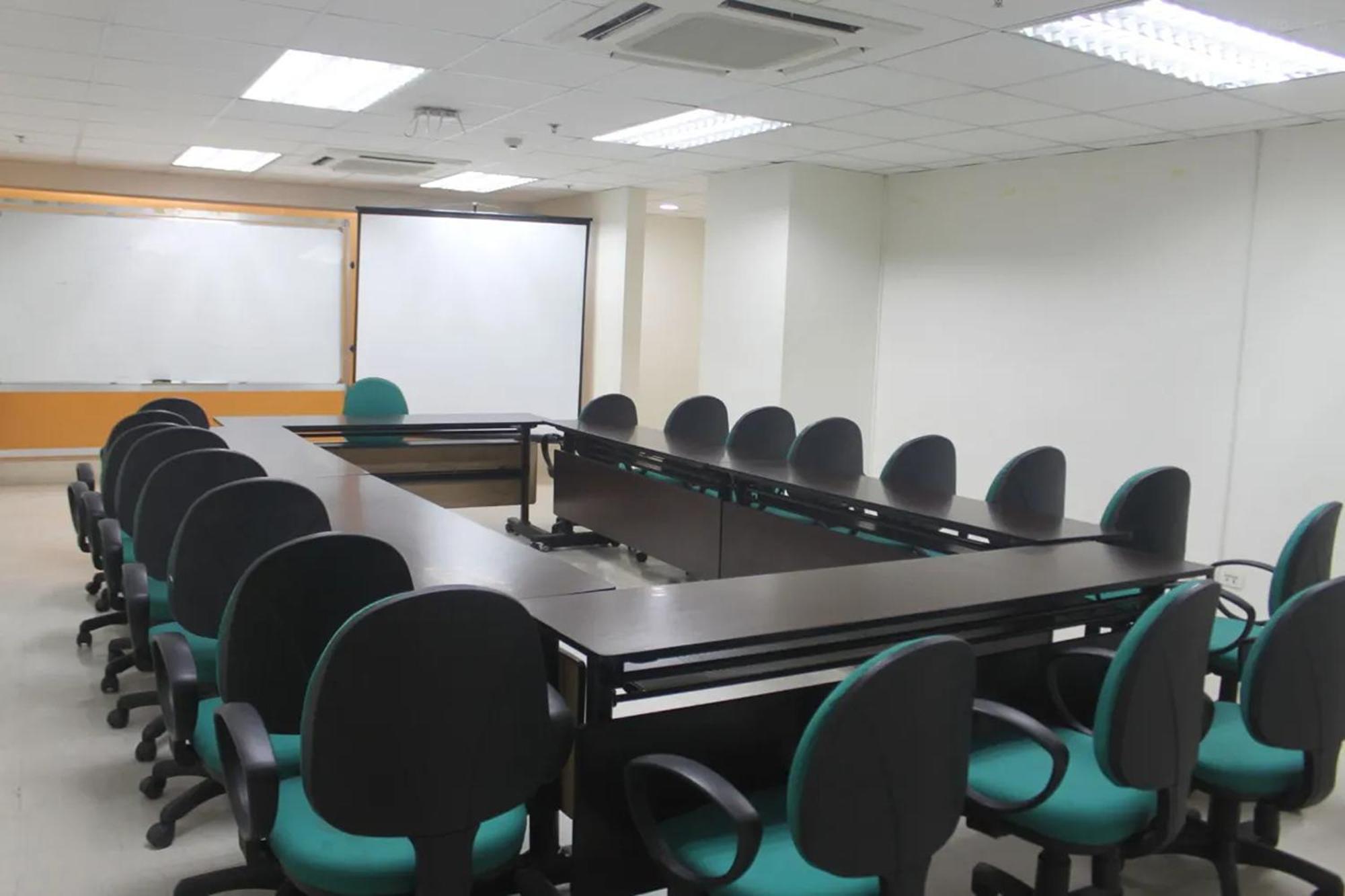 Go Hotels Plus Mandaluyong Buitenkant foto