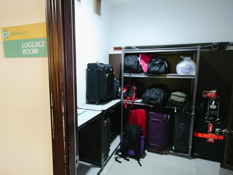 Go Hotels Plus Mandaluyong Buitenkant foto