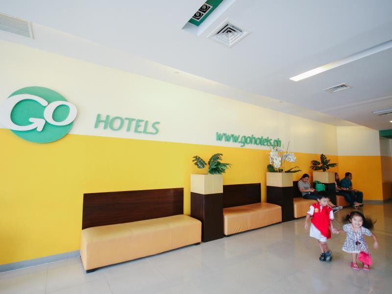 Go Hotels Plus Mandaluyong Buitenkant foto