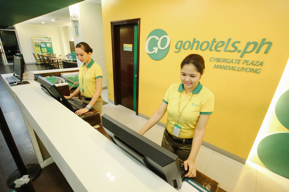 Go Hotels Plus Mandaluyong Buitenkant foto